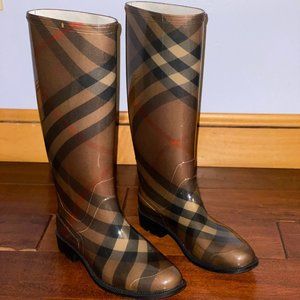 Burberry Rain Boots - Coverdale Check